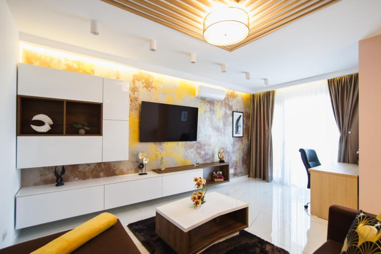Romantic Getaway At West Residence Oradea Eksteriør bilde